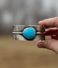 Load image into Gallery viewer, Feather Cuff