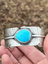 Load image into Gallery viewer, Feather Cuff