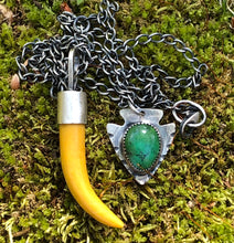 Load image into Gallery viewer, Arrowhead & Horn Necklace