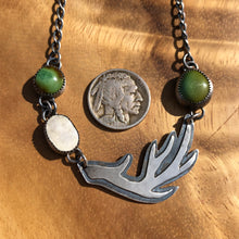 Load image into Gallery viewer, Triple Stone Antler