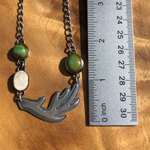 Load image into Gallery viewer, Triple Stone Antler