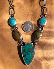 Load image into Gallery viewer, Arrowhead Necklace